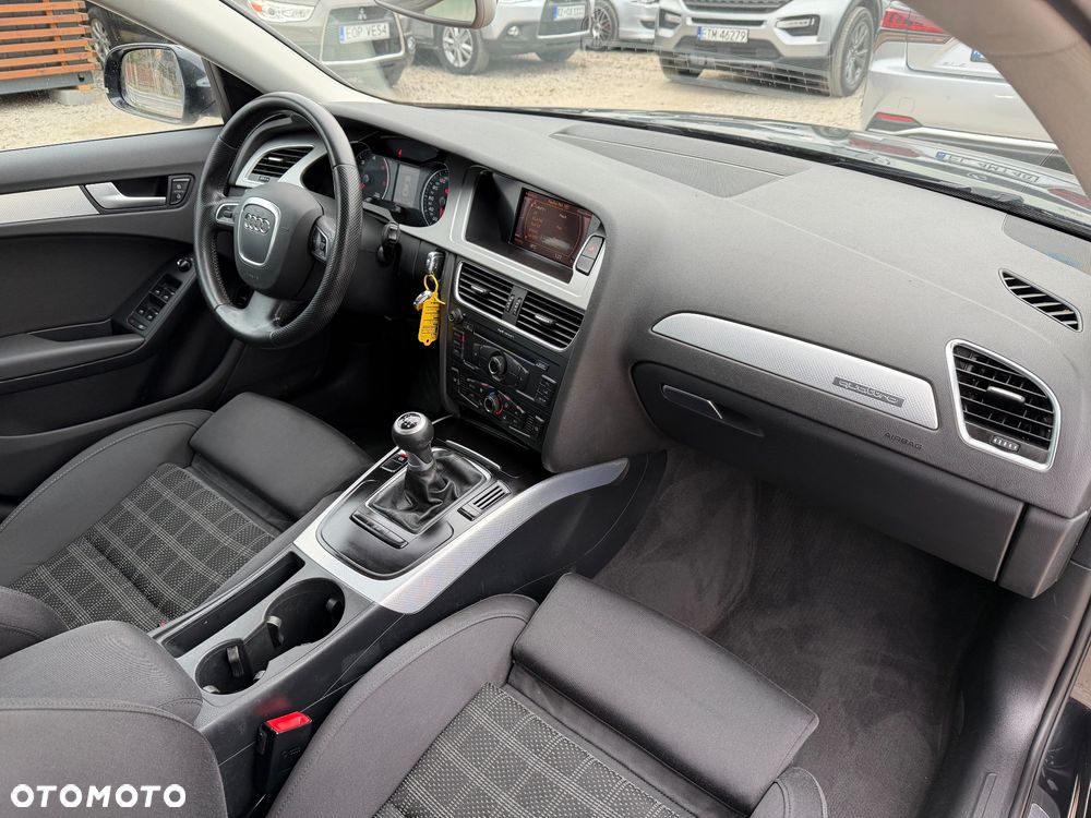 Audi A4 Limousine 2.0 TDI DPF quattro Attraction - 37