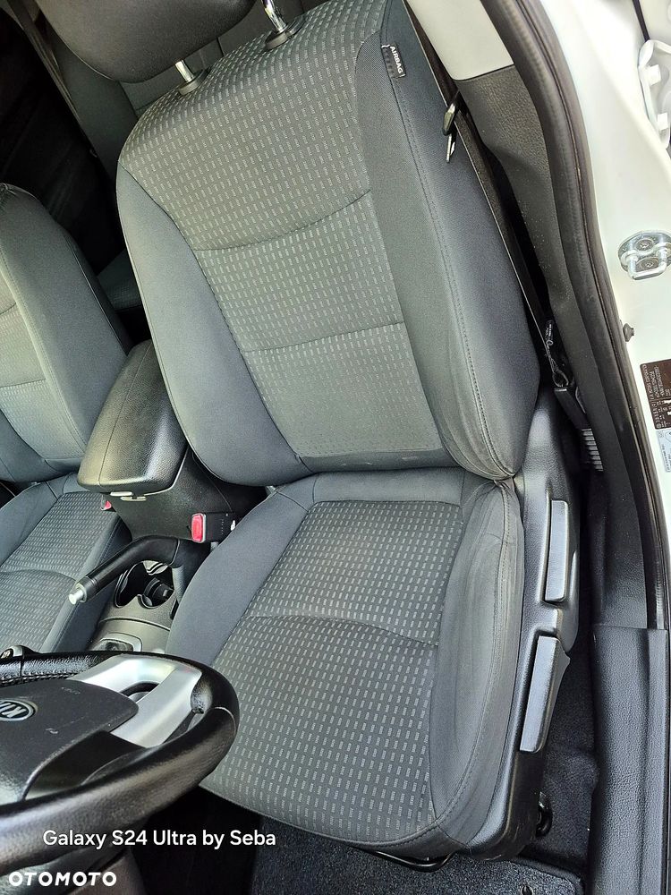 Kia Sorento 2.4 CVVT Attract - 10
