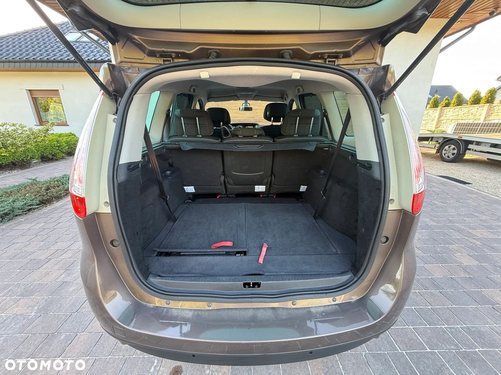 Renault Grand Scenic - 25