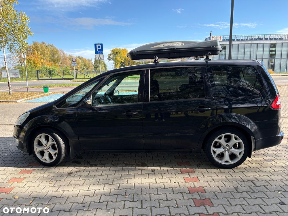 Ford Galaxy 2010 photo 2
