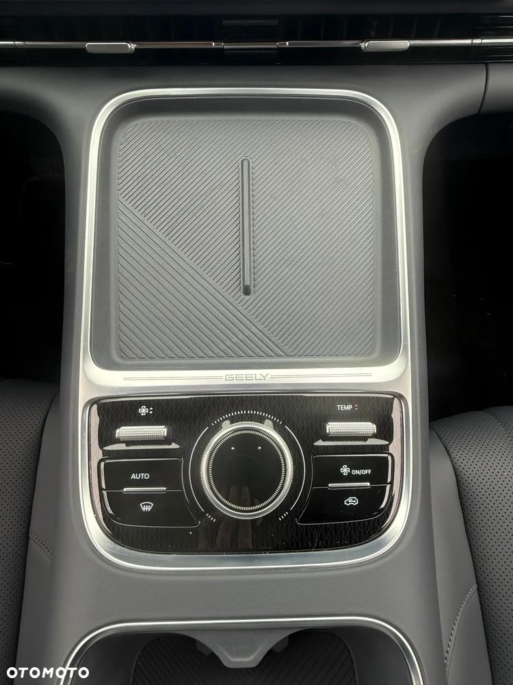 Geely Starray EM-i 1.5 PHEV Pro - 19