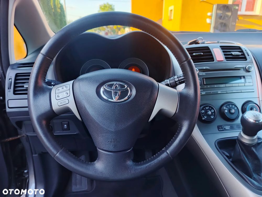 Toyota Auris 1.4 VVT-i Terra - 19