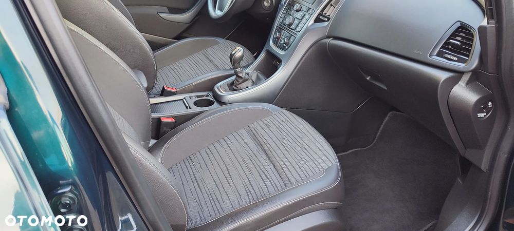 Opel Astra 1.6 Color Edition - 21