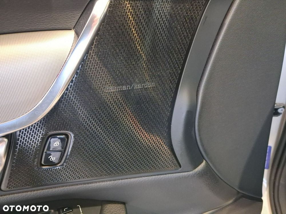 Volvo S90 - 23