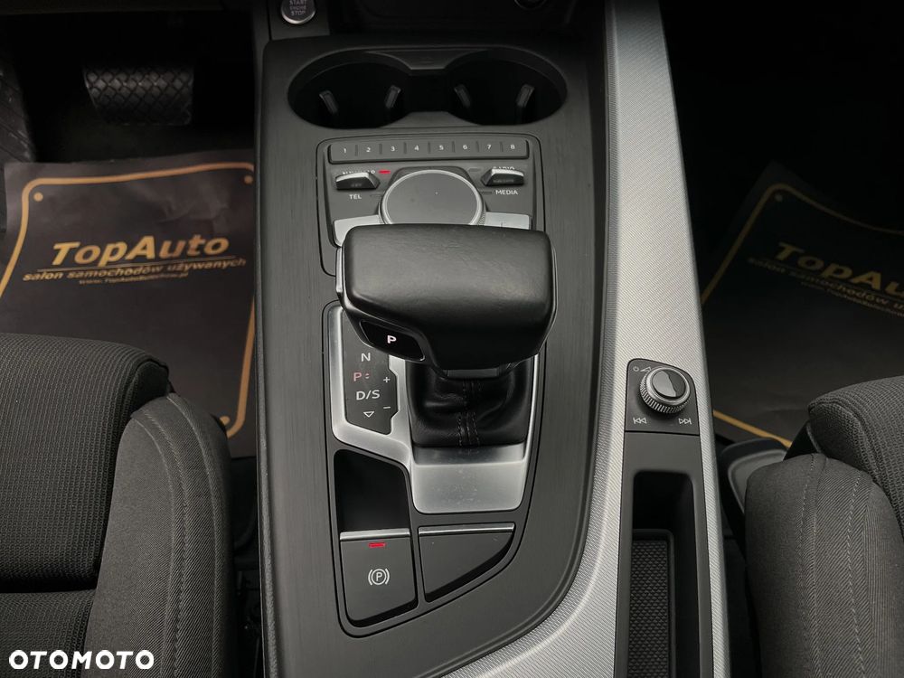 Audi A4 Limousine 2.0 TFSI ultra S tronic - 32