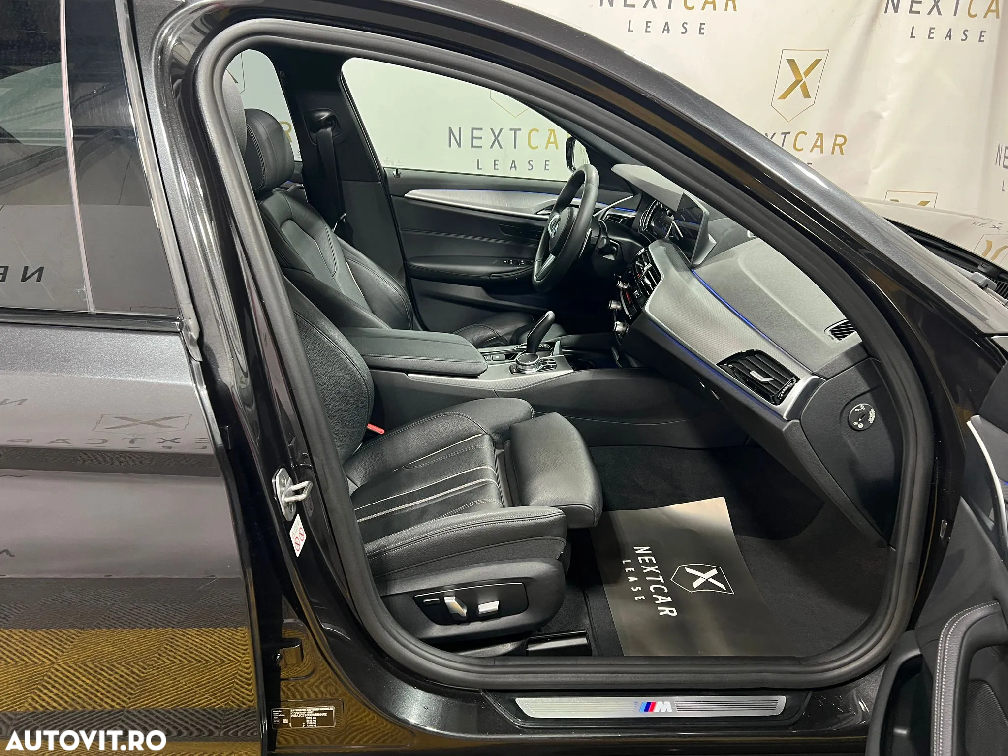 BMW Seria 5 520d xDrive AT - 13