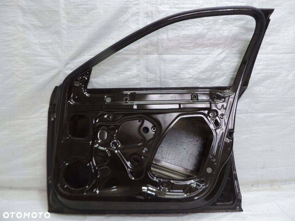 DRZWI PRAWY PRZÓD PRZEDNIE SKODA SUPERB III 3 3V0831112 - 4