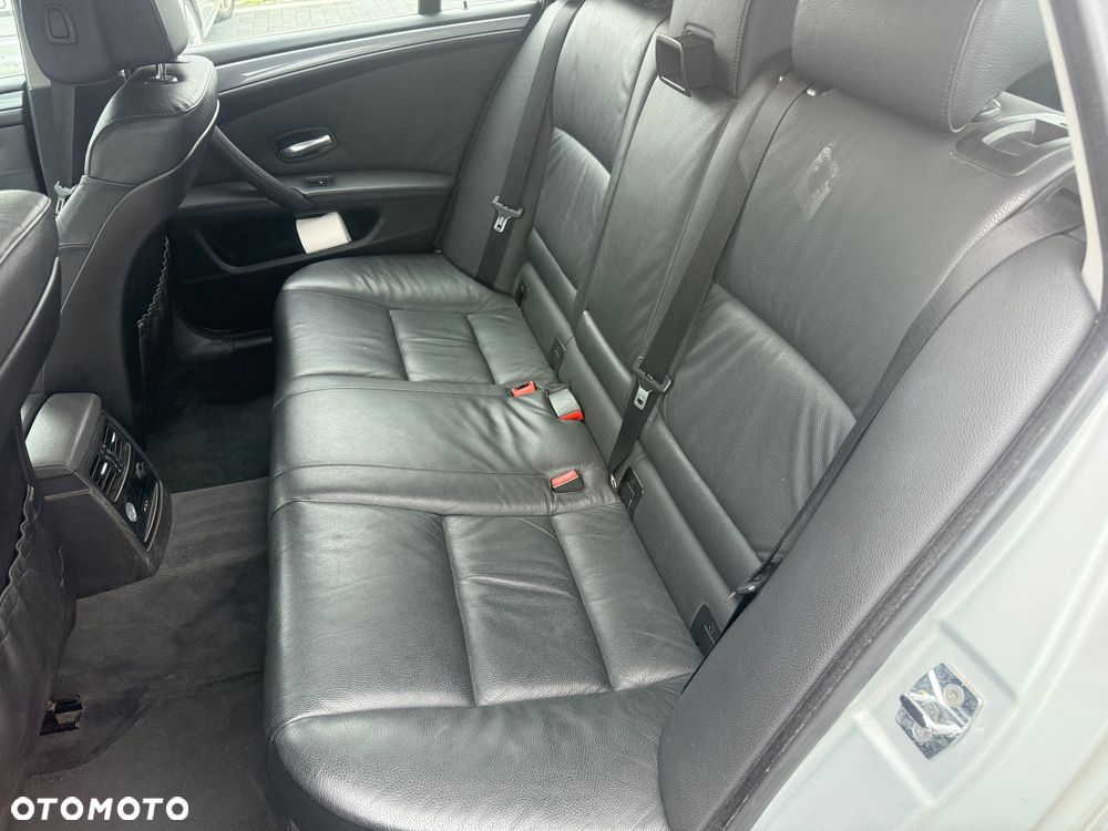 BMW Seria 5 520d - 12