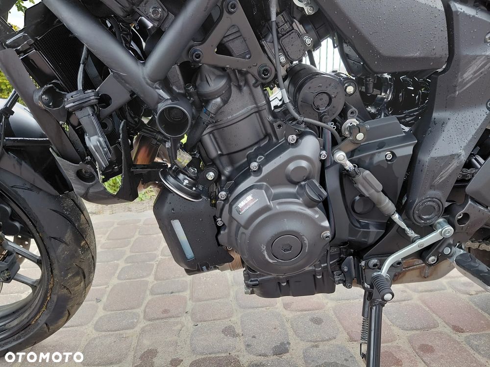 Yamaha MT - 19