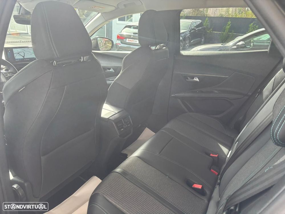 Peugeot 3008 1.6 Hybrid Allure Pack e-EAT8 - 35