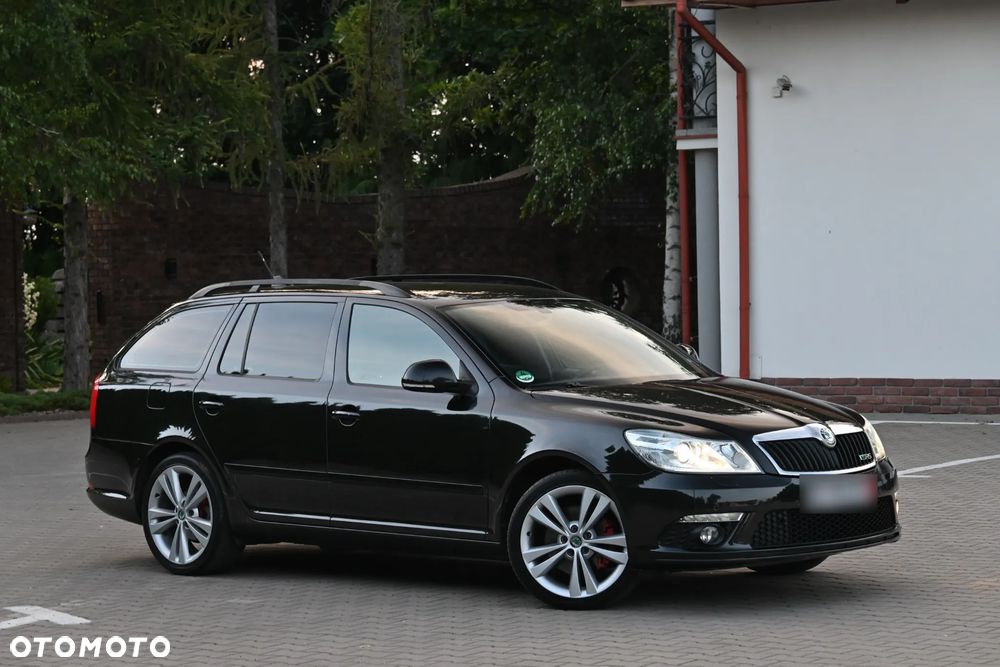 Skoda Octavia 2.0 TSI DSG RS - 5