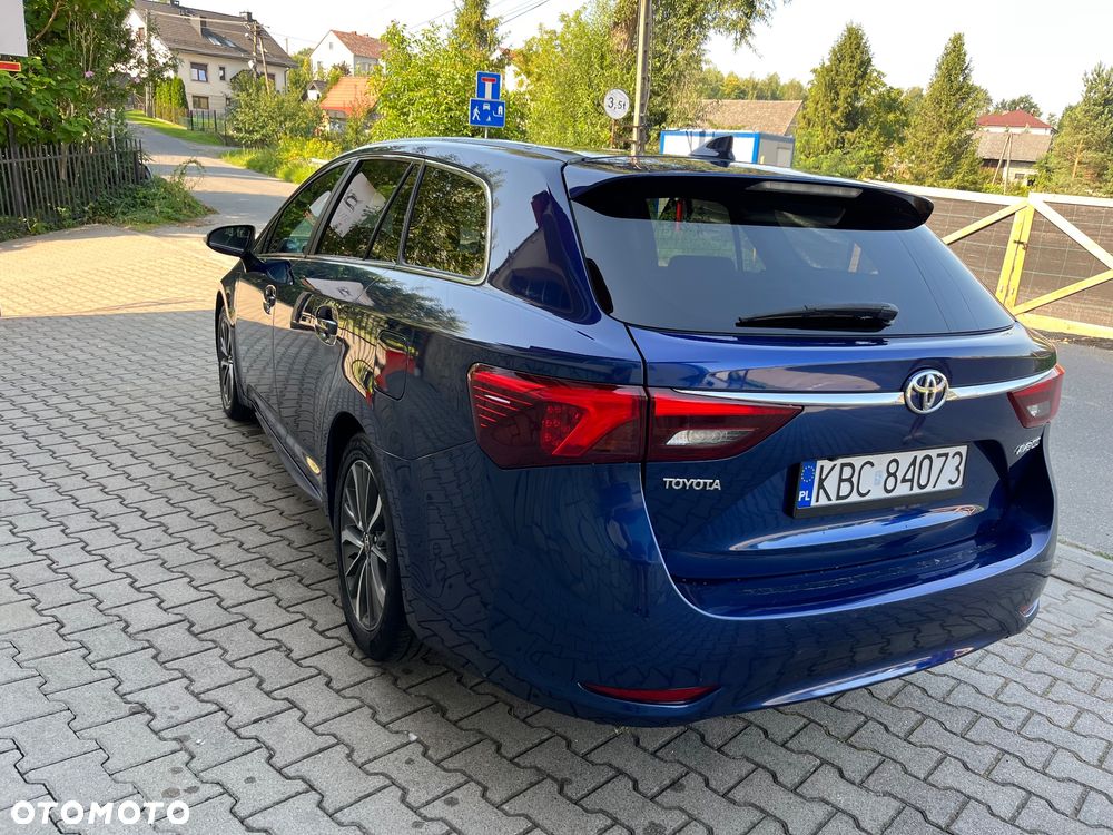 Toyota Avensis 2.0 D-4D Prestige - 4