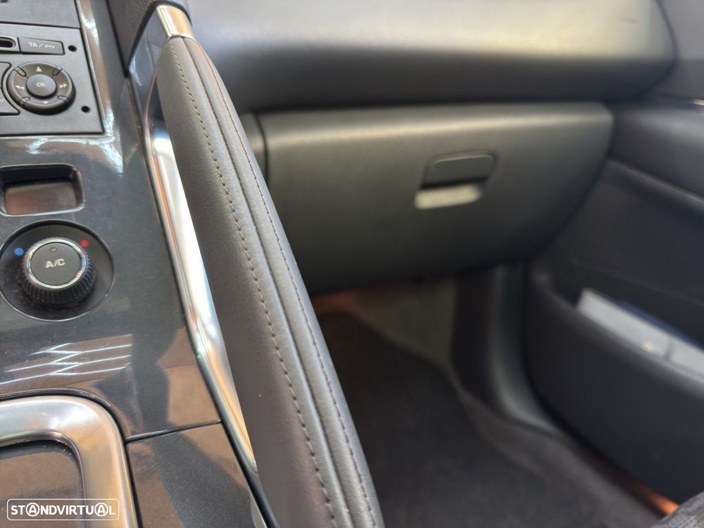 Peugeot 3008 1.6 HDi Executive CMP6 - 19