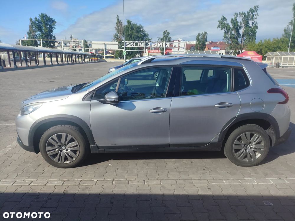 Peugeot 2008 1.5 BlueHDi Allure S&S - 7