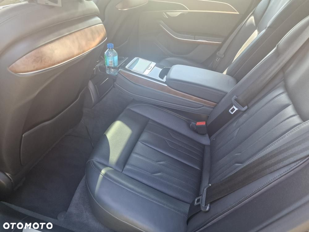 Audi A8 - 11