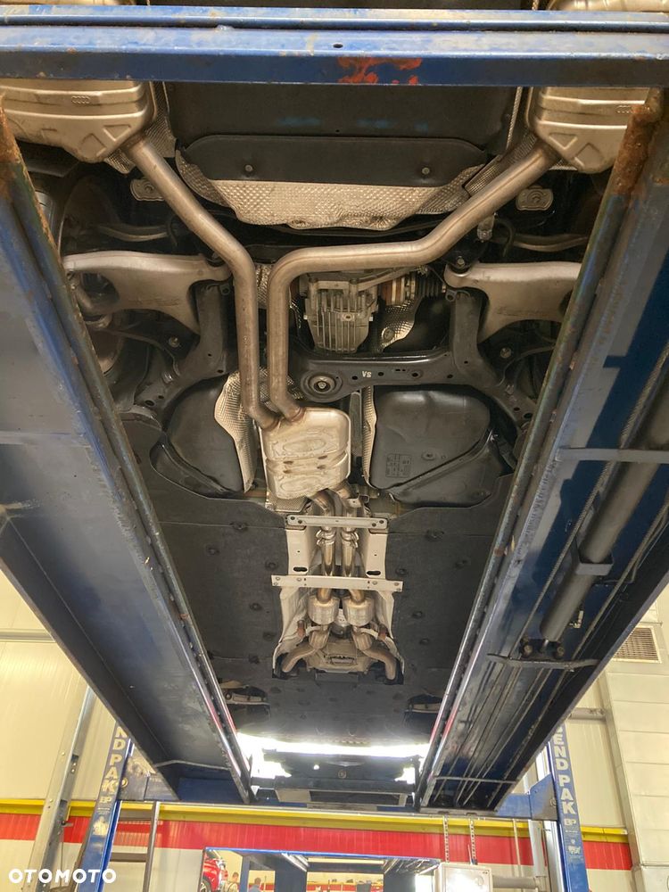 Audi A8 4.2 FSI L Quattro - 37