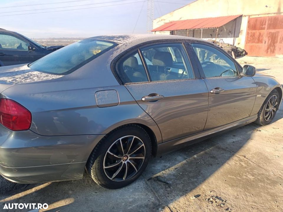 dezmembrez BMW e90 facelift n43 b20a - 2