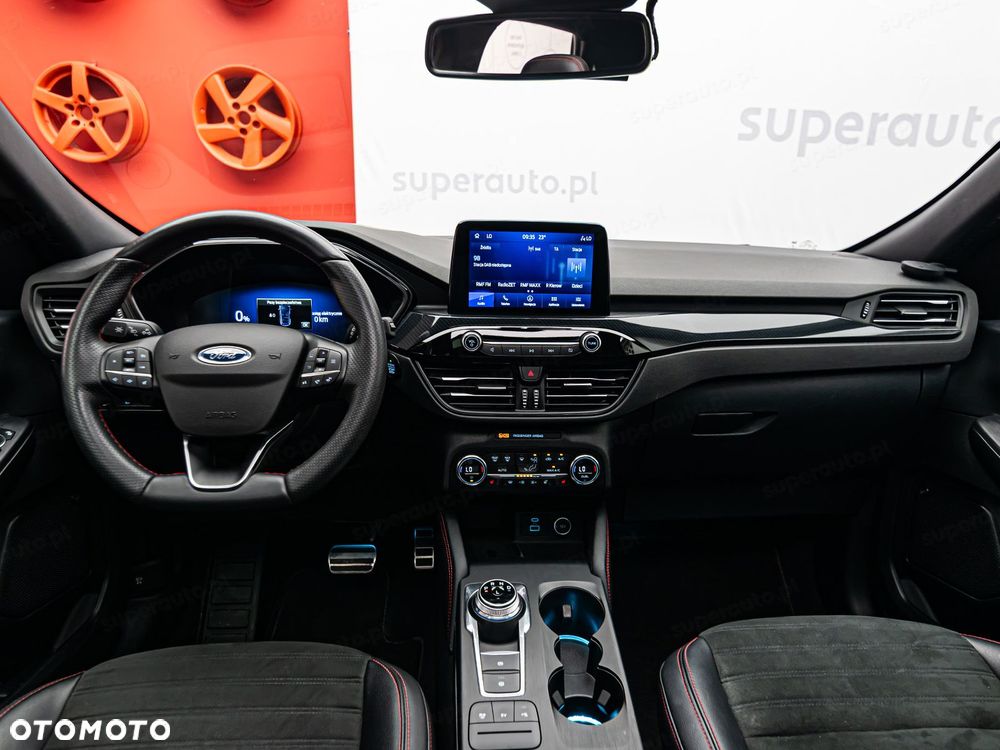 Ford Kuga - 12