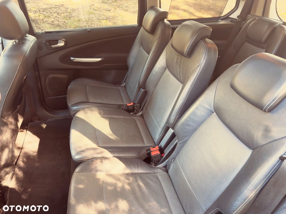 Ford Galaxy - 20