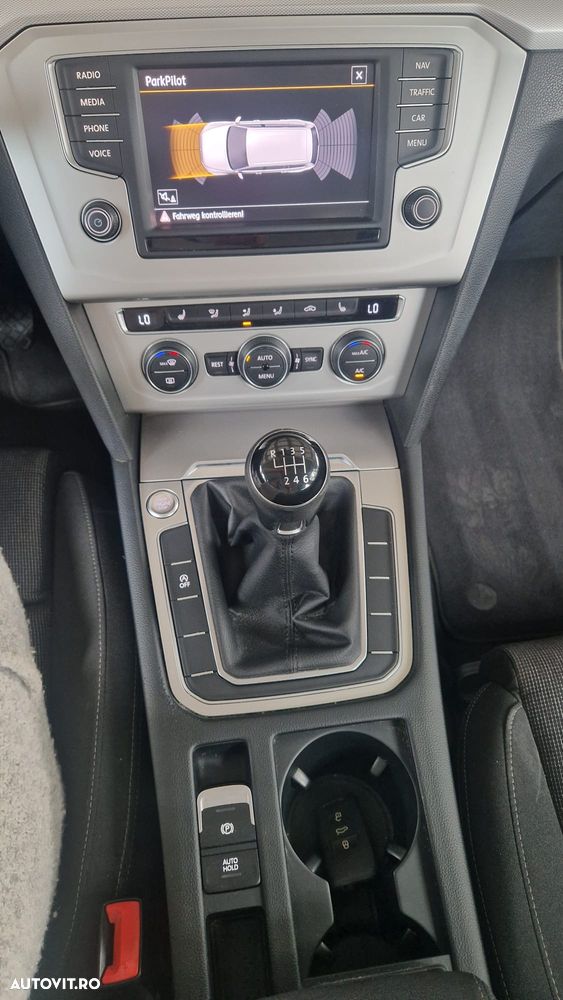 Volkswagen Passat 2.0 TDI Comfortline - 3