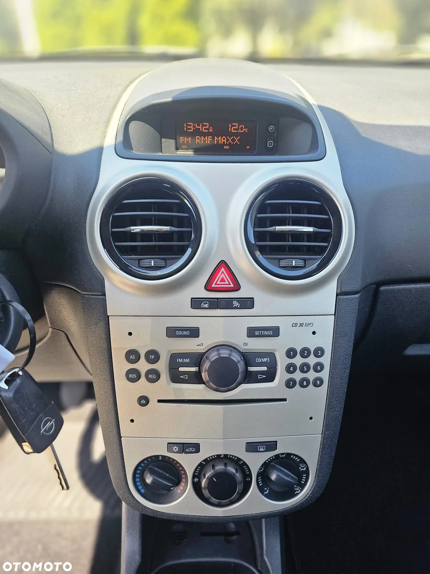 Opel Corsa 1.2 16V Enjoy - 6