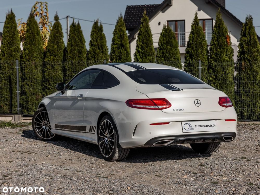 Mercedes-Benz Klasa C 300 9G-TRONIC - 7