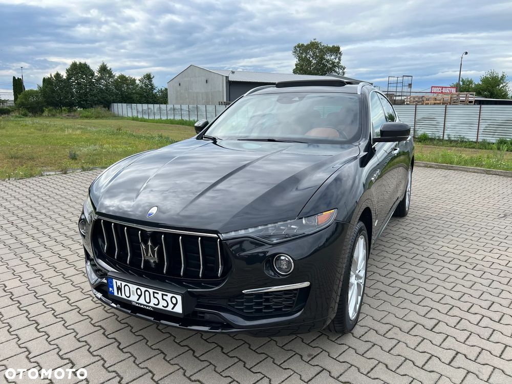 Maserati Levante Q4 GranLusso - 3