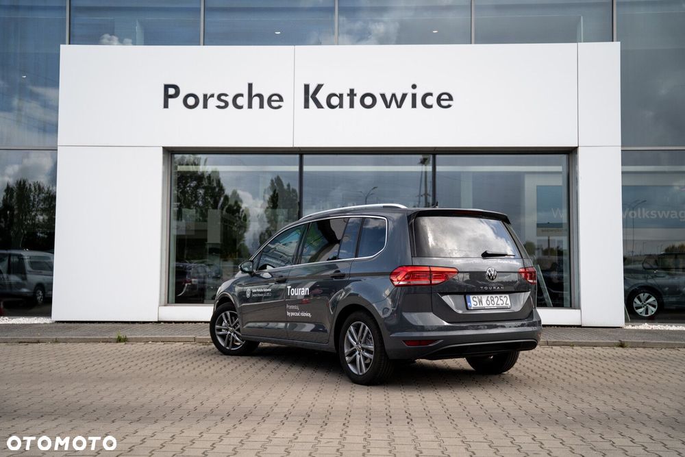 Volkswagen Touran - 4