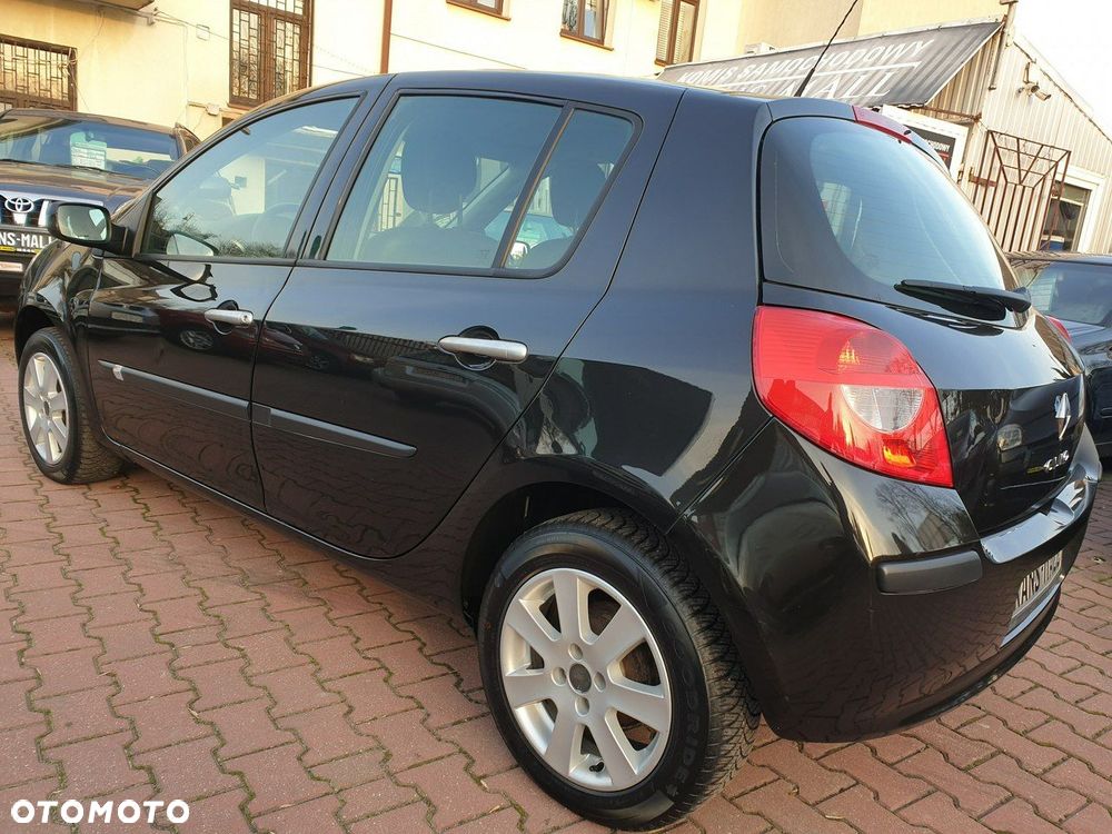 Renault Clio - 9
