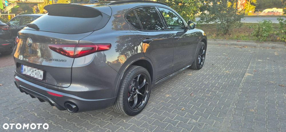 Alfa Romeo Stelvio - 23