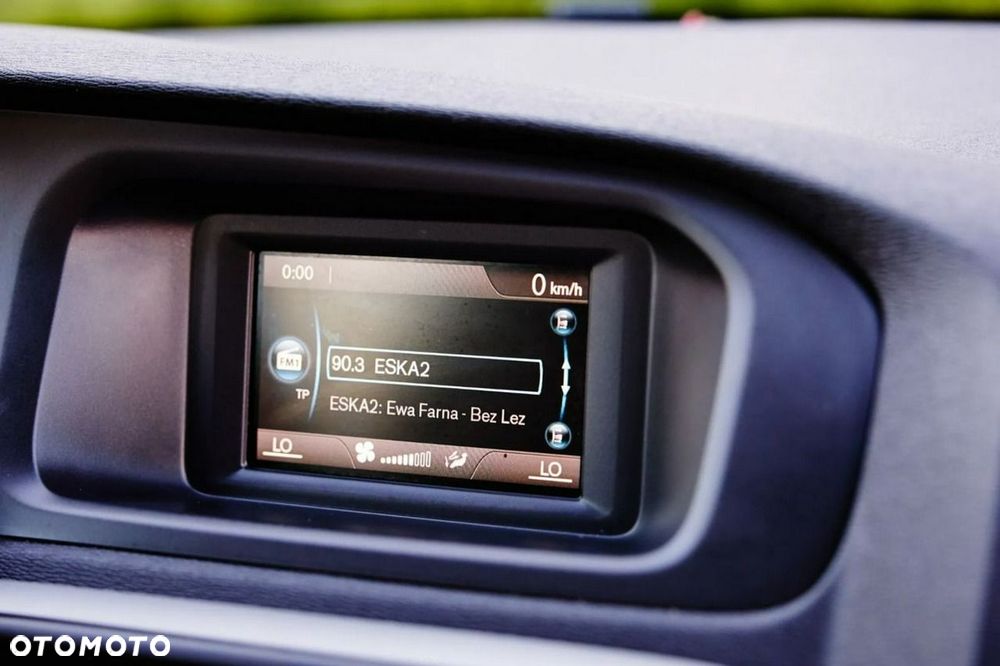 Volvo V40 D2 Kinetic - 26