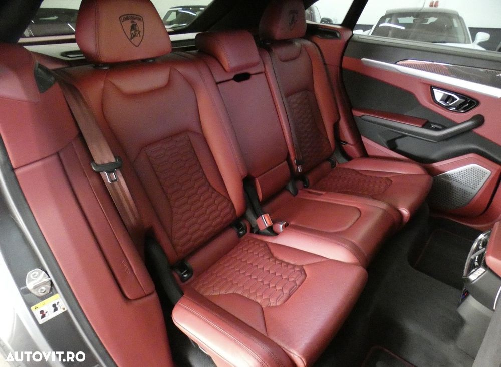 Lamborghini URUS Standard - 15