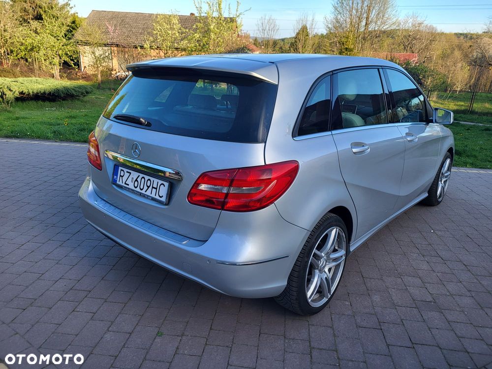 Mercedes-Benz Klasa B 200 (BlueEFFICIENCY) 7G-DCT - 2