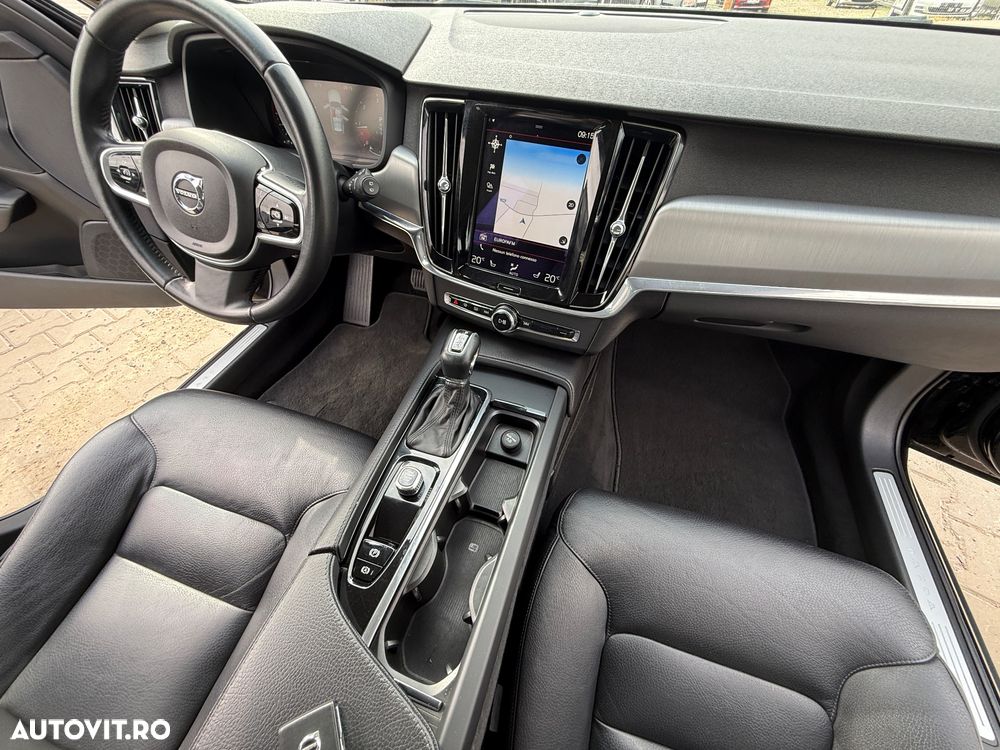 Volvo V90 D3 Geartronic Momentum Pro - 11
