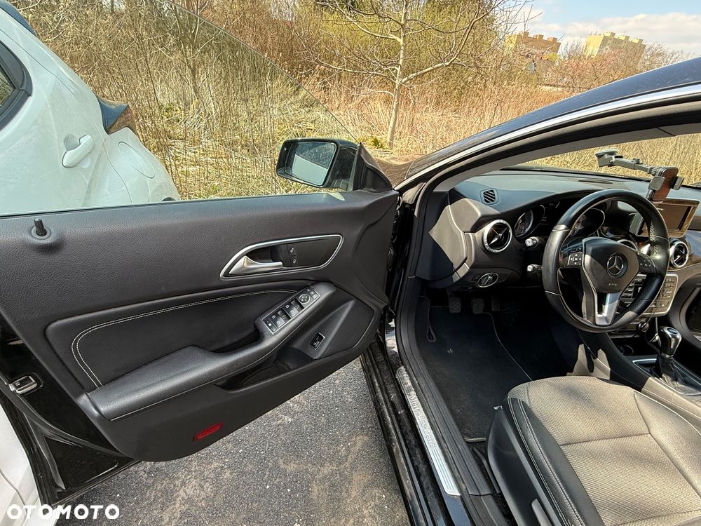 Mercedes-Benz CLA - 16