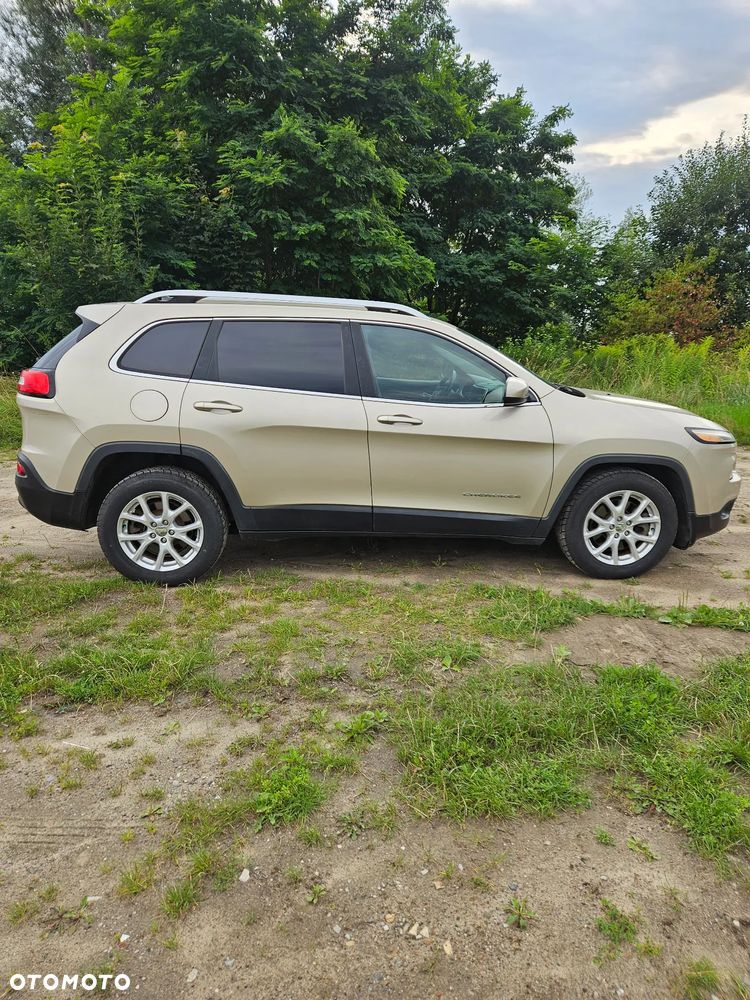 Jeep Cherokee - 8