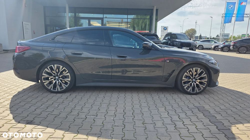 BMW Seria 4 M440i xDrive mHEV - 14