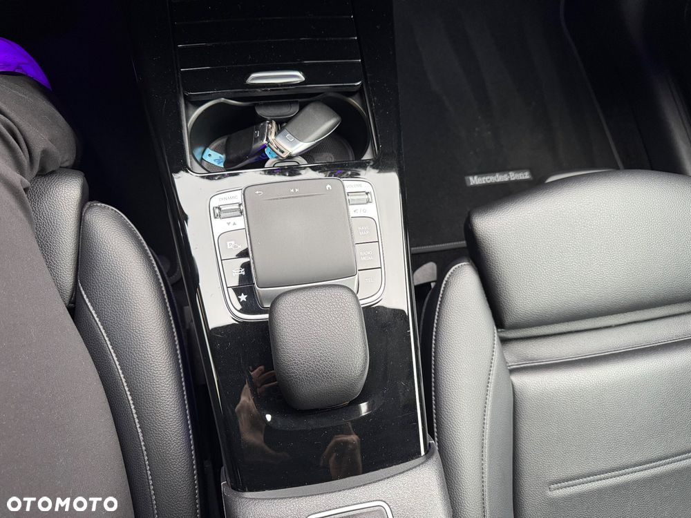 Mercedes-Benz Klasa A 180 d Style 7G-DCT - 35