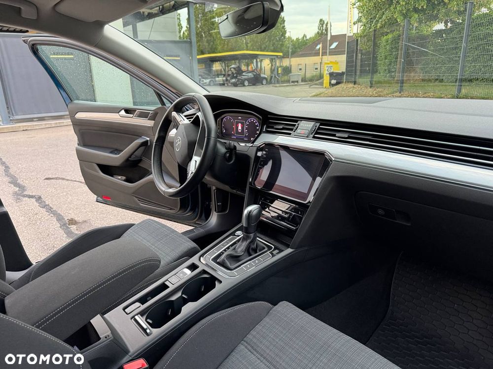 Volkswagen Passat 2.0 TDI EVO Business DSG - 6