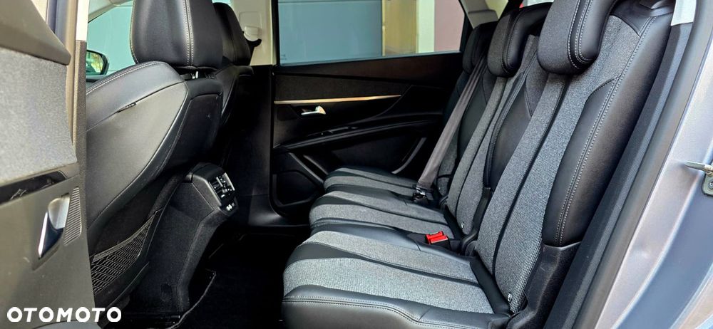 Peugeot 5008 PureTech 130 Stop & Start Allure Business-Paket - 23