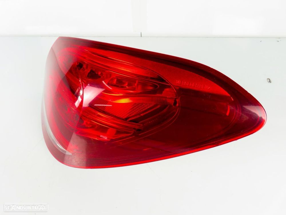 Farolim LED Direito/Trás Usado / Original MERCEDES-BENZ C-CLASS (W205) A20590604... - 2