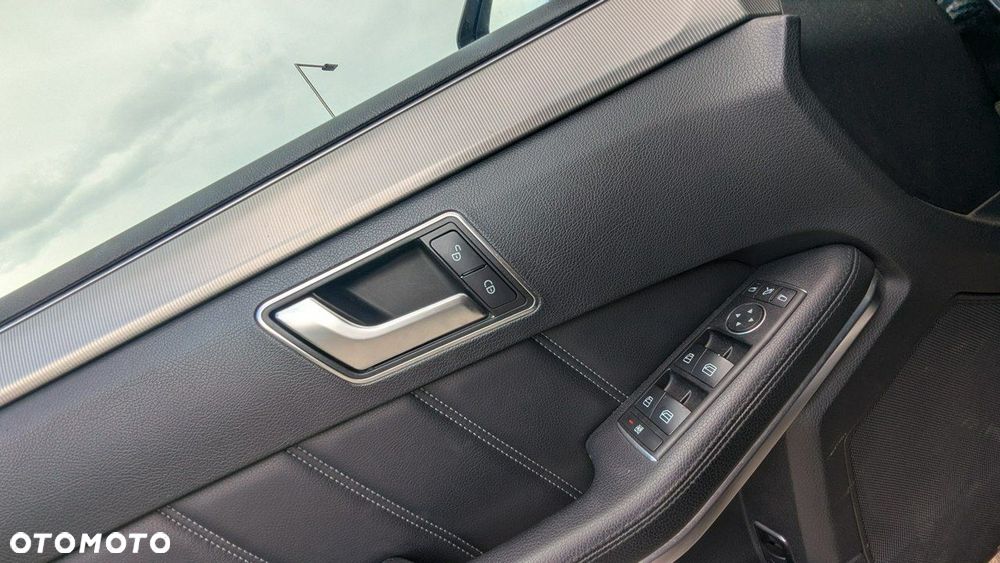 Mercedes-Benz Klasa E 350 BlueTEC 4Matic 7G-TRONIC Avantgarde - 14