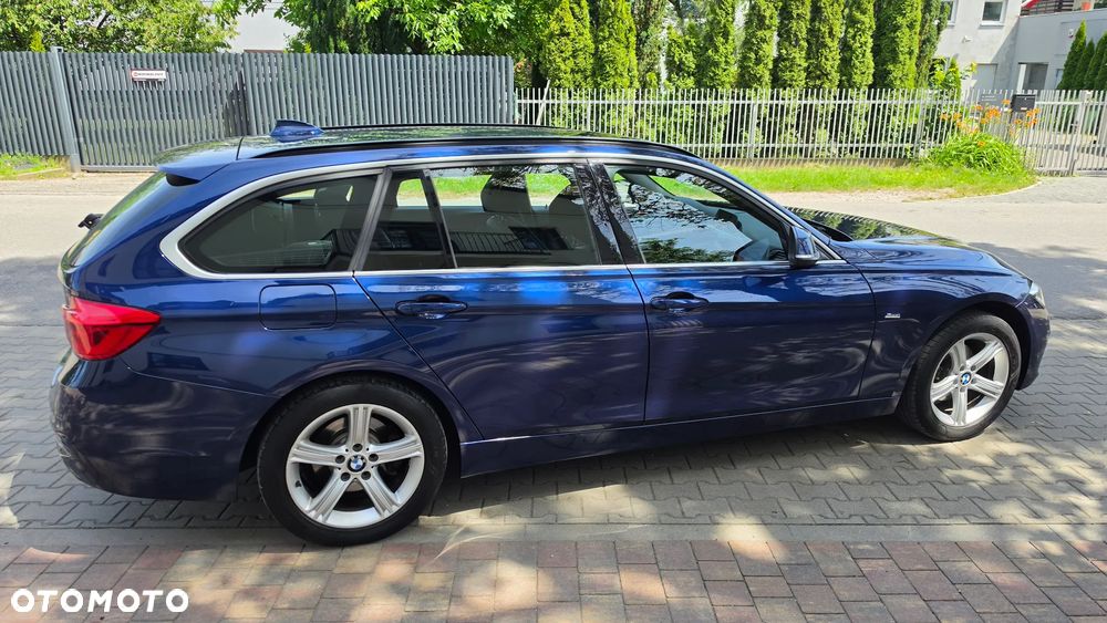 BMW Seria 3 320i xDrive Sport Line Shadow sport - 36