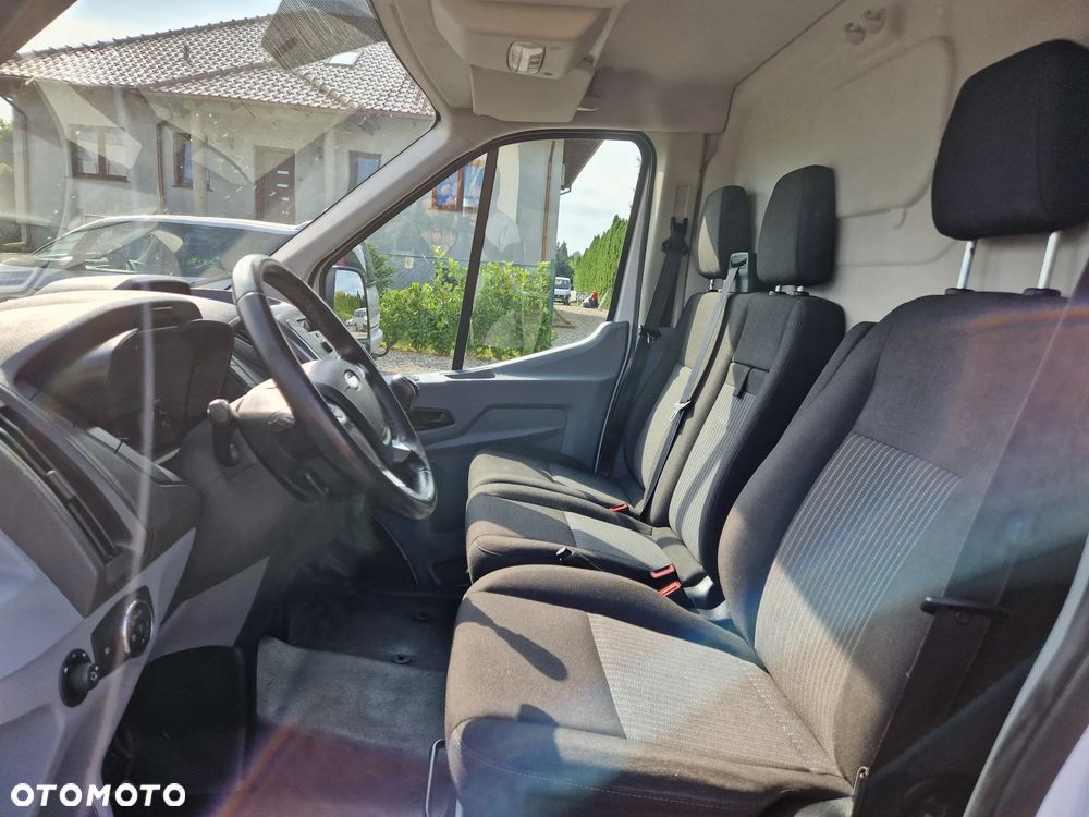 Ford Transit - 12