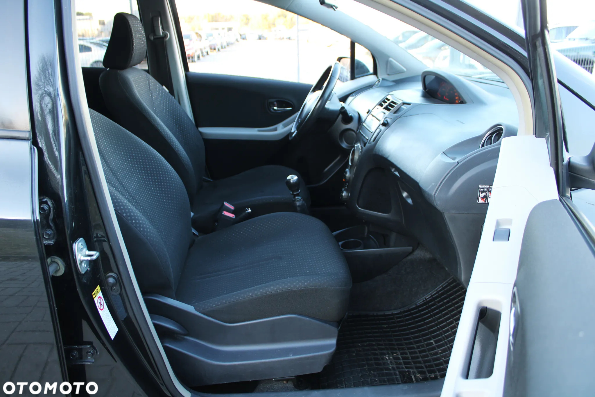 Toyota Yaris - 26