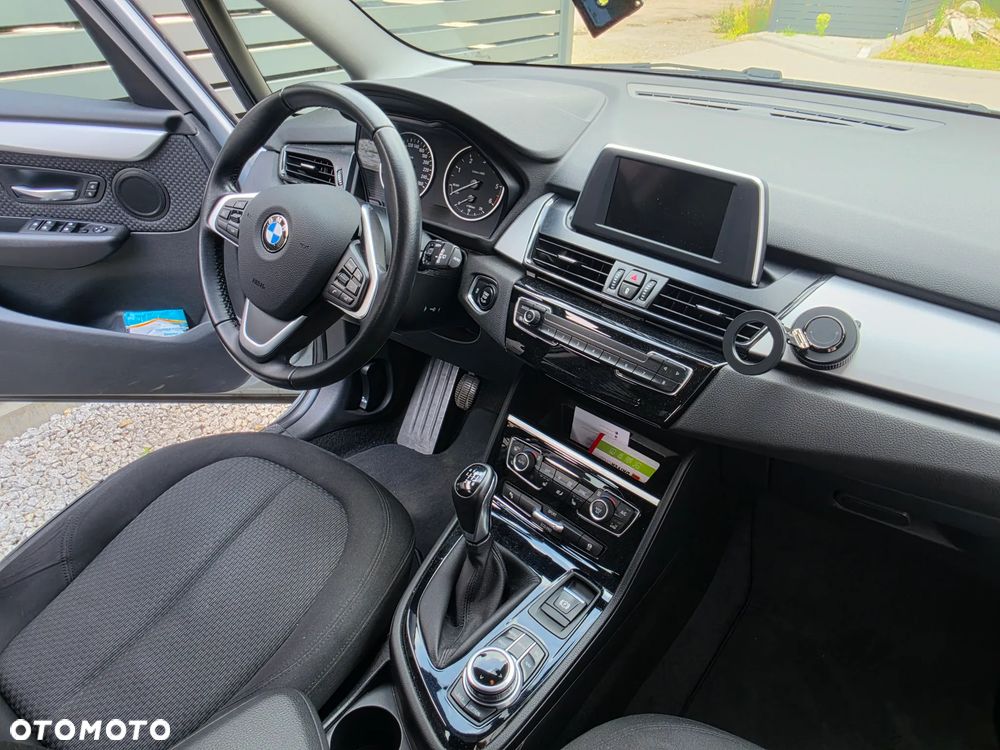 BMW Seria 2 218d Advantage - 7