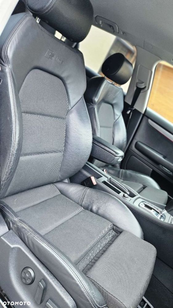 Audi A4 Avant 2.0T FSI Multitronic - 25