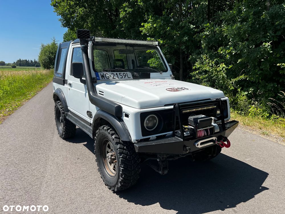 Suzuki Samurai - 3