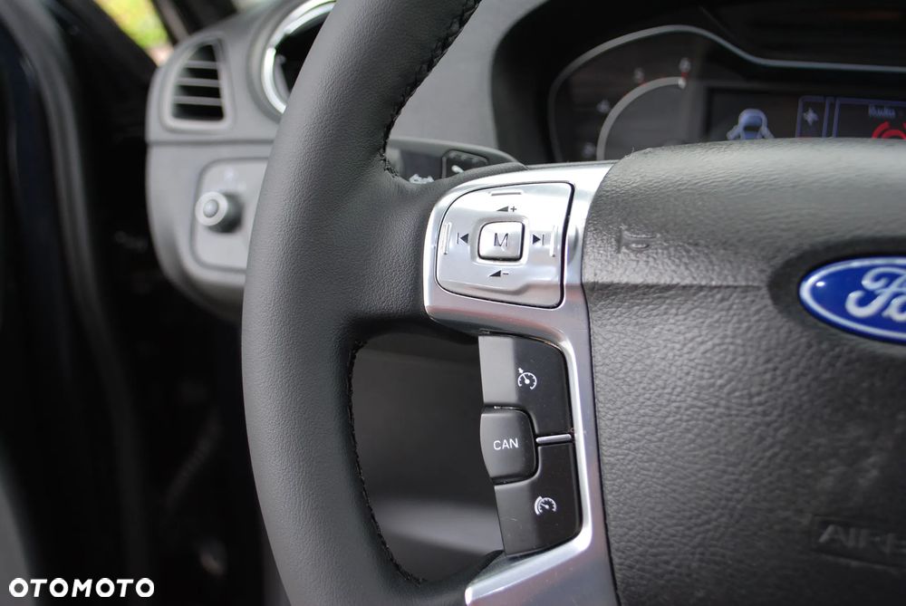 Ford S-Max 2.0 TDCi DPF Titanium X - 19