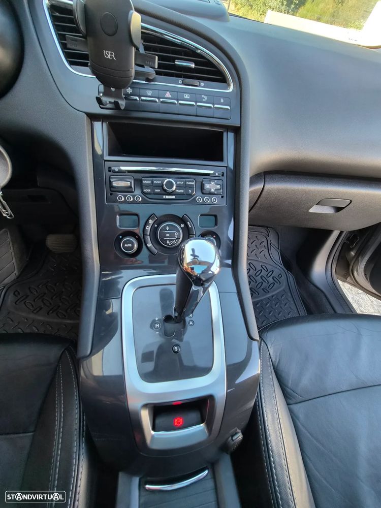 Peugeot 5008 1.6 E-HDi 7L Allure 2-Tronic - 11
